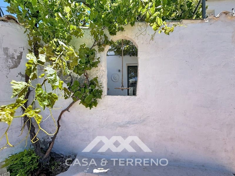 2 bedroom Villa for sale in Almayate with pool - € 598,000 (Ref: 9846157)