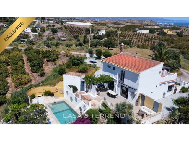 2 slaapkamer Villa te koop in Almayate, Vélez-Málaga met zwembad - € 598.000 (Ref: 9846157)