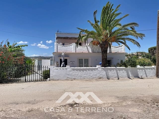 2 slaapkamer Villa te koop in Almayate, Vélez-Málaga met zwembad - € 598.000 (Ref: 9846157)