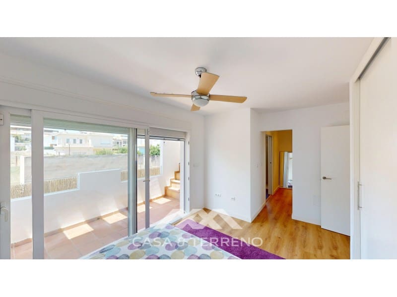5 soverom Villa til salgs i Torre del Mar med svømmebasseng garasje - € 745 000 (Ref: 9873206)