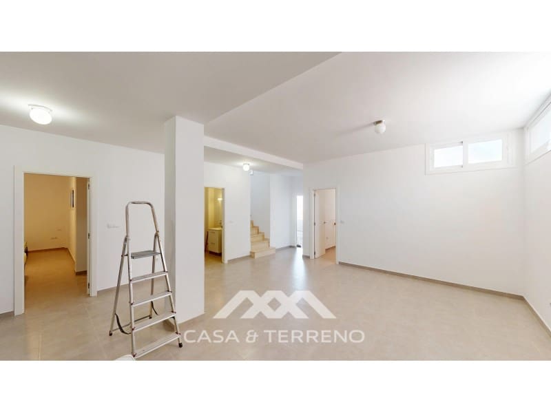 5 soverom Villa til salgs i Torre del Mar med svømmebasseng garasje - € 745 000 (Ref: 9873206)
