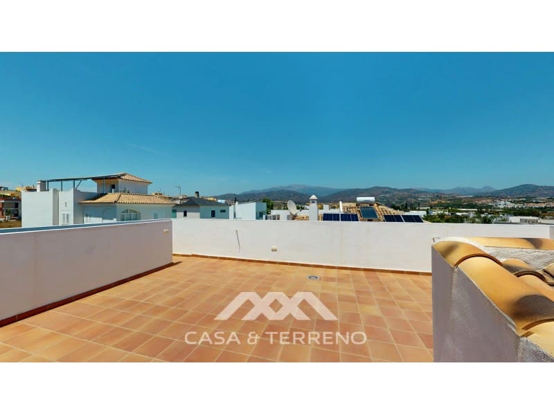 5 soverom Villa til salgs i Torre del Mar med svømmebasseng garasje - € 745 000 (Ref: 9873206)