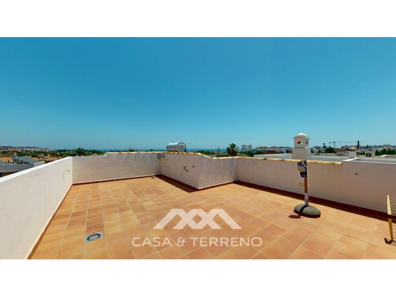 5 soverom Villa til salgs i Torre del Mar med svømmebasseng garasje - € 745 000 (Ref: 9873206)