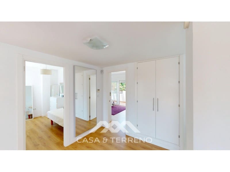 5 soverom Villa til salgs i Torre del Mar med svømmebasseng garasje - € 745 000 (Ref: 9873206)