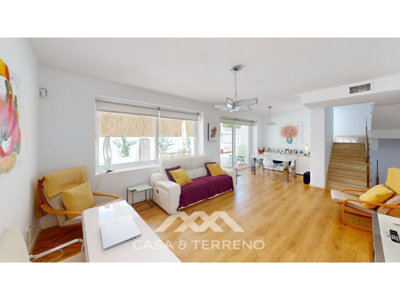 5 soverom Villa til salgs i Torre del Mar med svømmebasseng garasje - € 745 000 (Ref: 9873206)