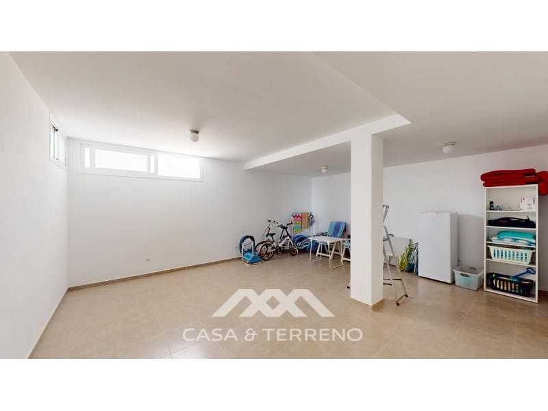 5 soverom Villa til salgs i Torre del Mar med svømmebasseng garasje - € 745 000 (Ref: 9873206)