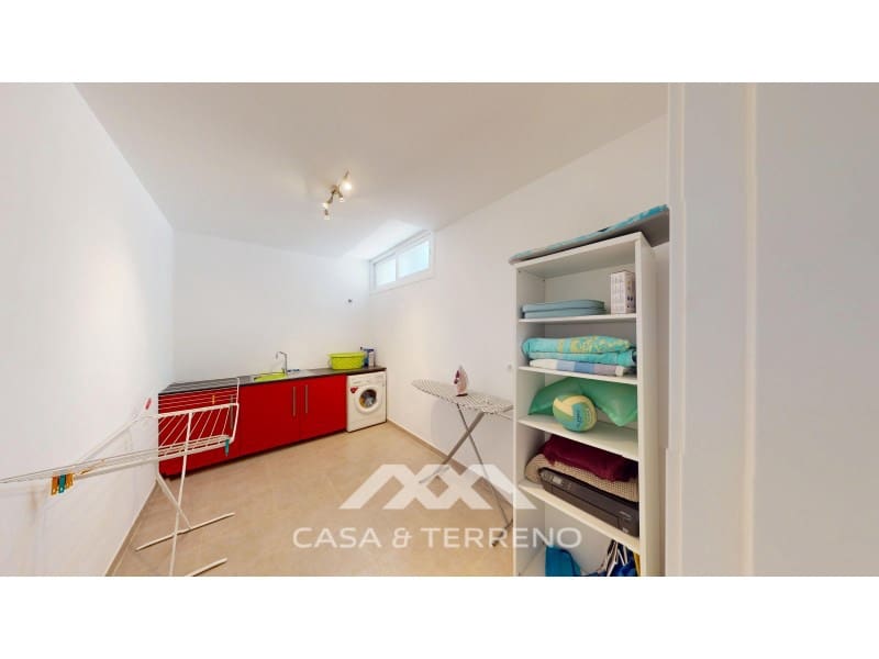 5 soverom Villa til salgs i Torre del Mar med svømmebasseng garasje - € 745 000 (Ref: 9873206)