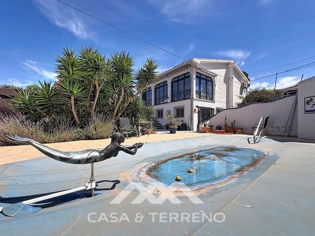 3 chambre Villa/Maison à vendre à Caleta de Vélez, Vélez-Málaga avec piscine garage - 595 000 € (Ref: 9876036)