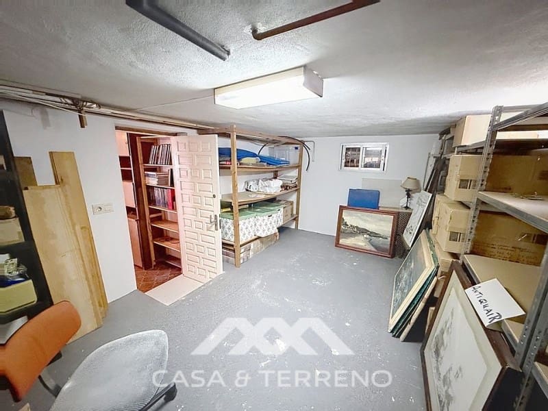 3 slaapkamer Villa te koop in Caleta de Velez met zwembad garage - € 595.000 (Ref: 9876036)