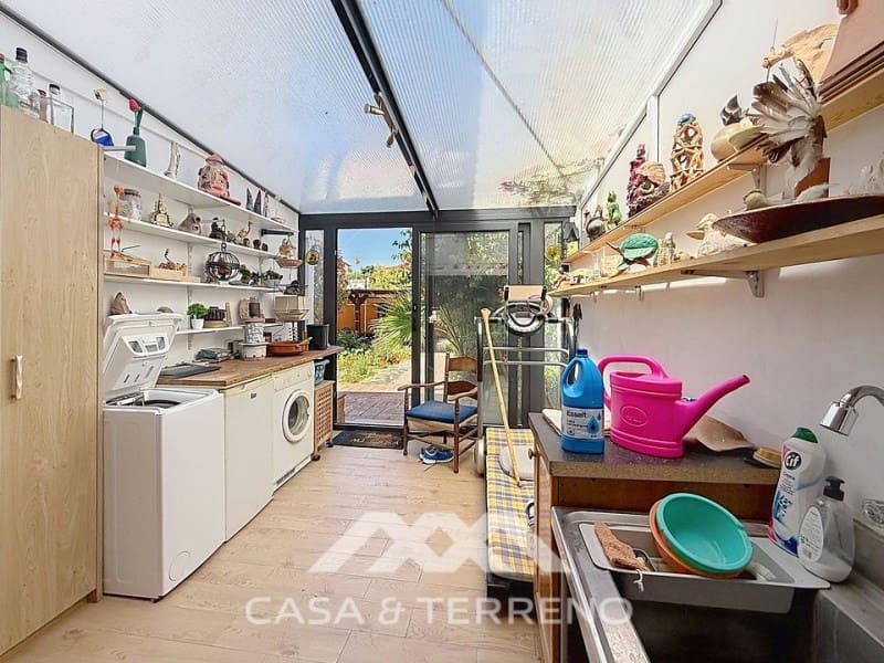 3 slaapkamer Villa te koop in Caleta de Velez met zwembad garage - € 595.000 (Ref: 9876036)