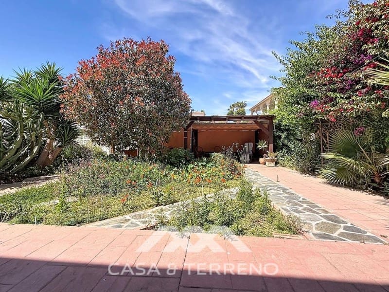 3 slaapkamer Villa te koop in Caleta de Velez met zwembad garage - € 595.000 (Ref: 9876036)