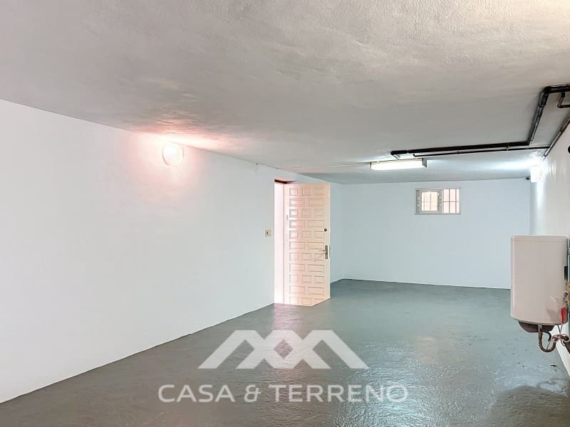 3 bedroom Villa for sale in Caleta de Velez with pool garage - € 549,000 (Ref: 9876036)