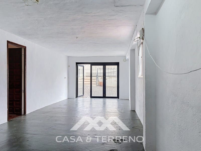 3 bedroom Villa for sale in Caleta de Velez with pool garage - € 549,000 (Ref: 9876036)