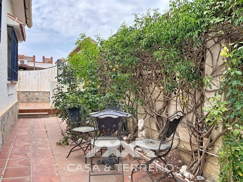 3 bedroom Villa for sale in Caleta de Velez with pool garage - € 549,000 (Ref: 9876036)