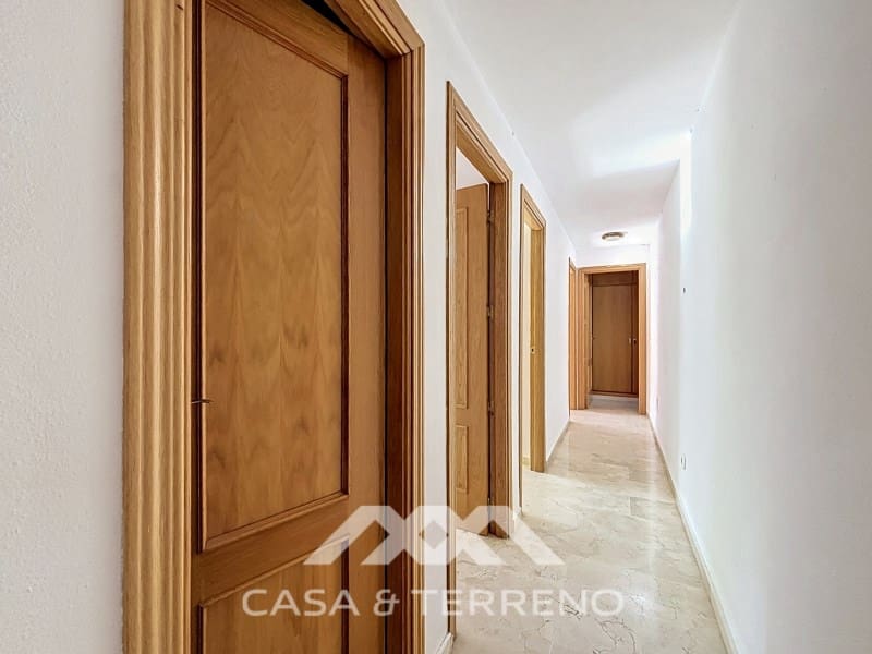 4 bedroom Apartment for sale in Caleta de Velez with garage - € 370,000 (Ref: 9884463)