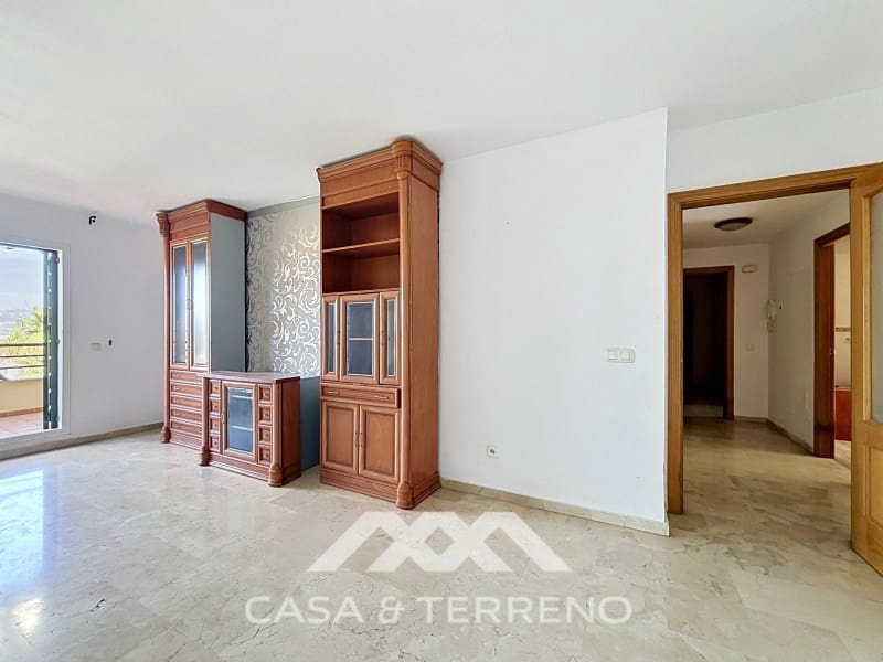 4 bedroom Apartment for sale in Caleta de Velez with garage - € 370,000 (Ref: 9884463)