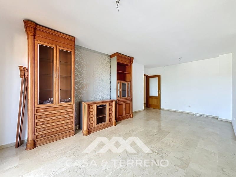 4 bedroom Apartment for sale in Caleta de Velez with garage - € 370,000 (Ref: 9884463)