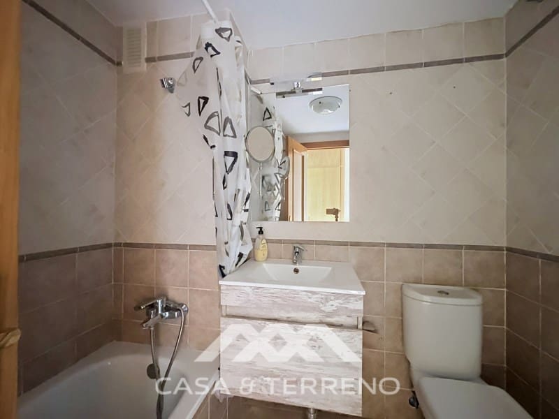 4 bedroom Apartment for sale in Caleta de Velez with garage - € 370,000 (Ref: 9884463)