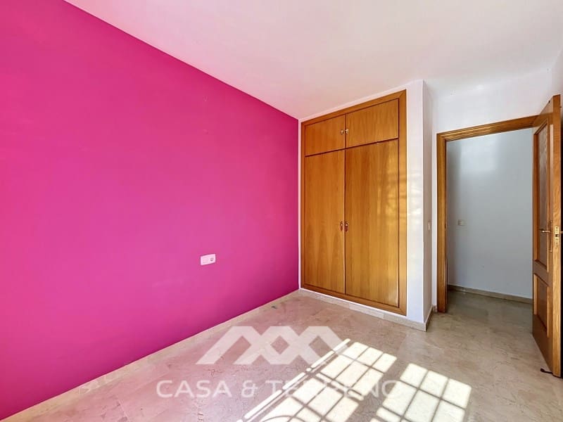 4 bedroom Apartment for sale in Caleta de Velez with garage - € 370,000 (Ref: 9884463)