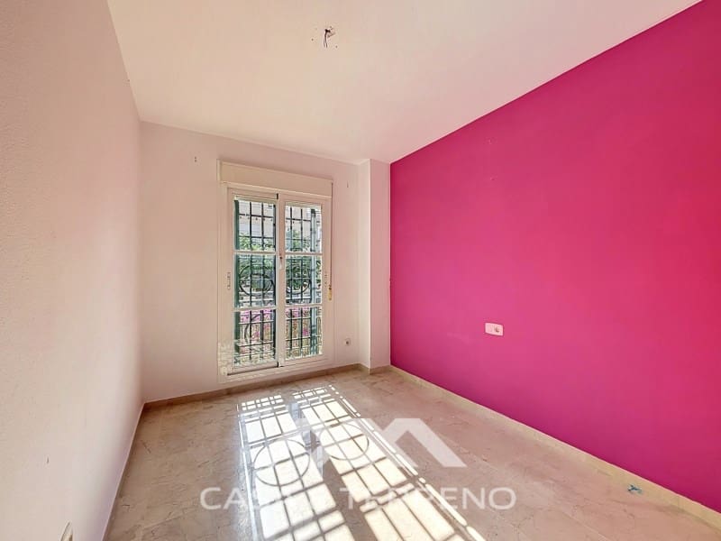 4 bedroom Apartment for sale in Caleta de Velez with garage - € 370,000 (Ref: 9884463)