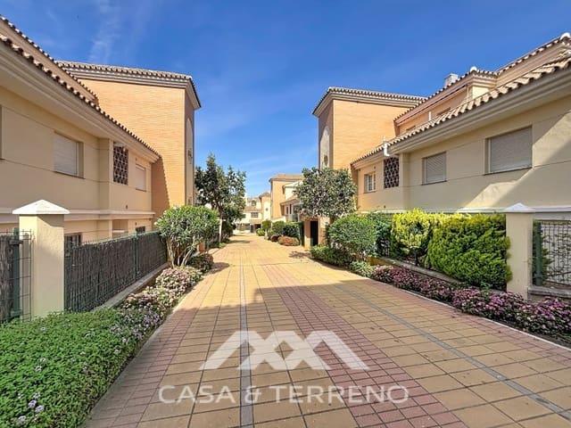 4 camera da letto Appartamento in vendita in Caleta de Vélez, Vélez-Málaga con garage - 370.000 € (Rif: 9884463)