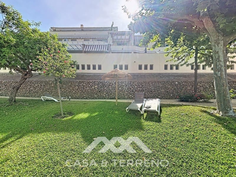 4 bedroom Apartment for sale in Caleta de Velez with garage - € 370,000 (Ref: 9884463)