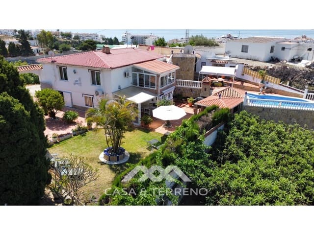 2 bedroom Villa for sale in Urbanización Santa Rosa, Torrox with pool garage - € 399,000 (Ref: 9884464)
