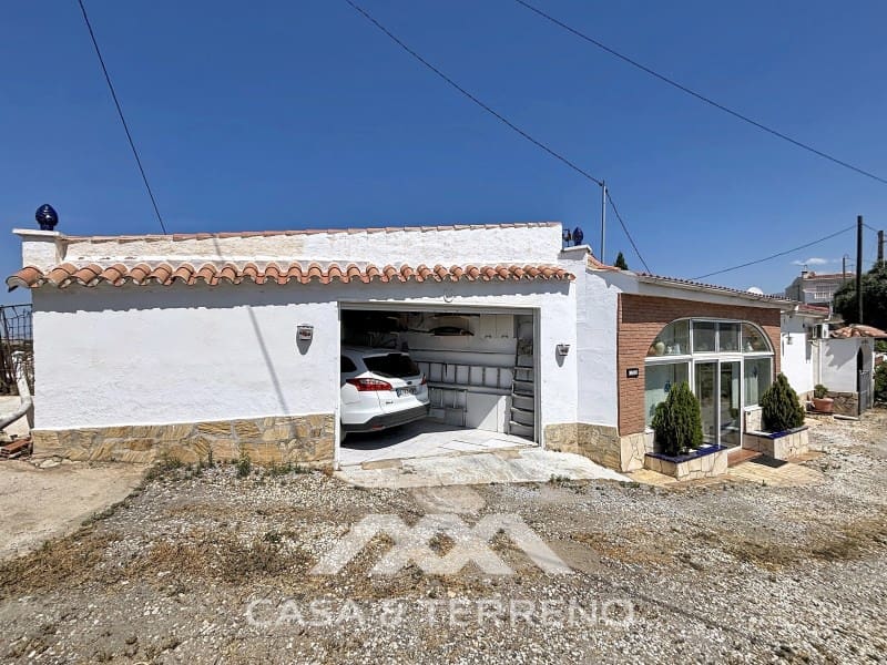 2 bedroom Villa for sale in Torrox-Costa with pool garage - € 399,000 (Ref: 9884464)