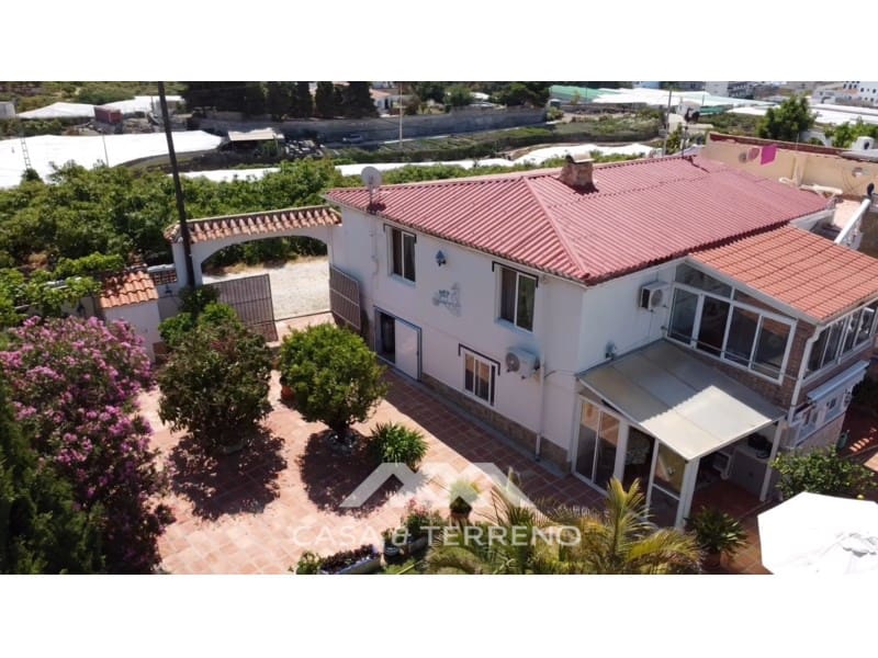 2 bedroom Villa for sale in Torrox-Costa with pool garage - € 399,000 (Ref: 9884464)