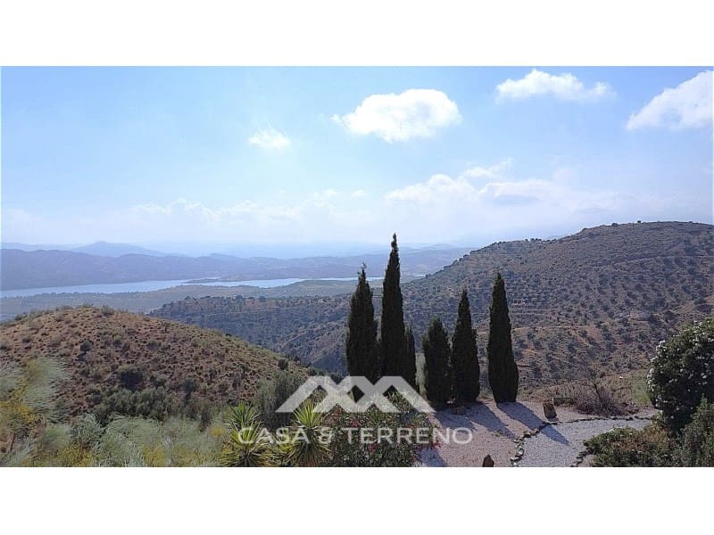 Chalet de 4 habitaciones en Canillas de Aceituno en venta - 449.000 € (Ref: 9884465)