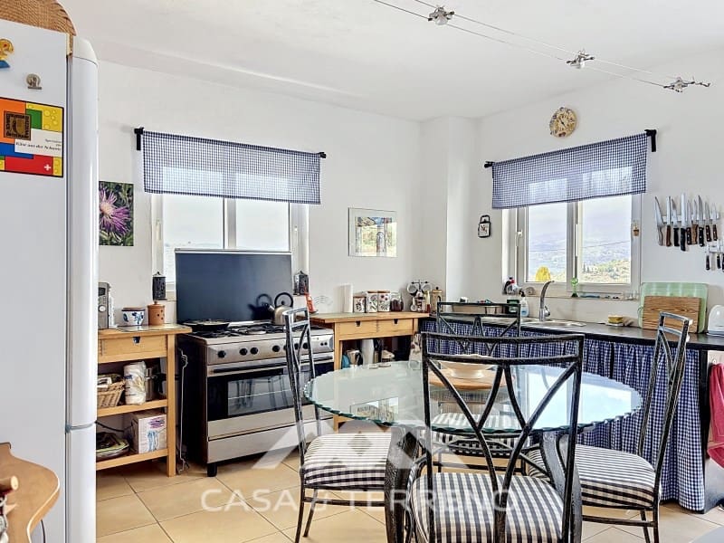 Chalet de 4 habitaciones en Canillas de Aceituno en venta - 449.000 € (Ref: 9884465)