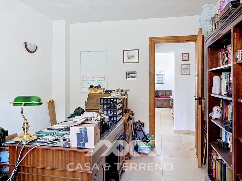 Chalet de 4 habitaciones en Canillas de Aceituno en venta - 449.000 € (Ref: 9884465)