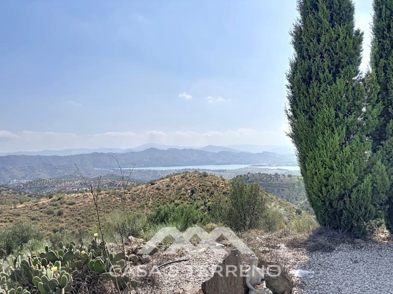 Chalet de 4 habitaciones en Canillas de Aceituno en venta - 449.000 € (Ref: 9884465)
