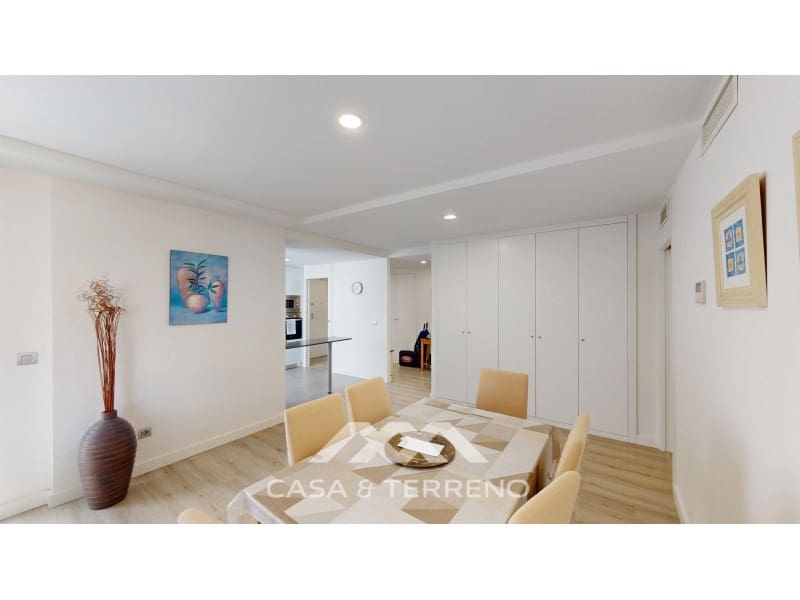 4 bedroom Apartment for sale in Caleta de Velez - € 515,000 (Ref: 9887987)