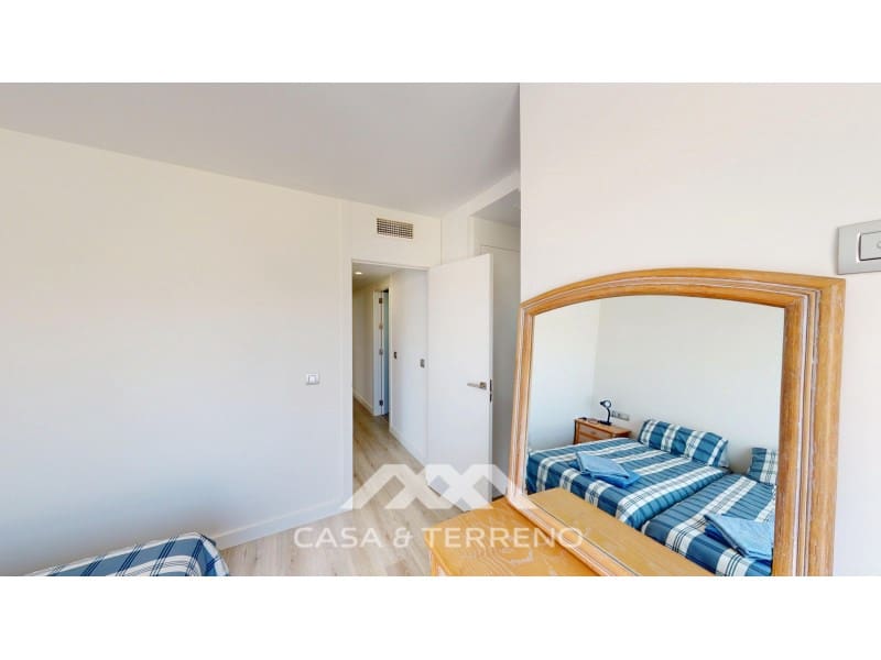 4 bedroom Apartment for sale in Caleta de Velez - € 515,000 (Ref: 9887987)