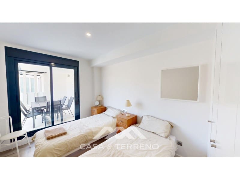 4 bedroom Apartment for sale in Caleta de Velez - € 515,000 (Ref: 9887987)