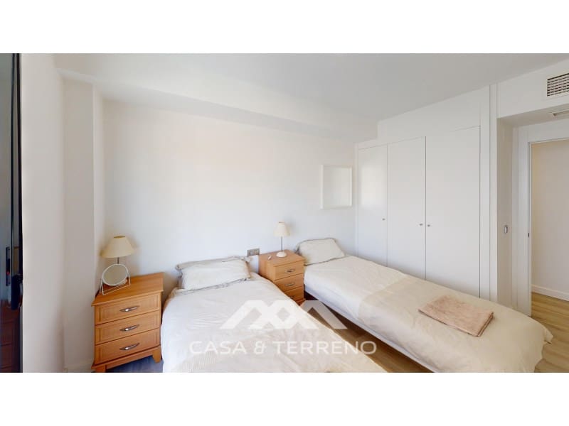 4 bedroom Apartment for sale in Caleta de Velez - € 515,000 (Ref: 9887987)