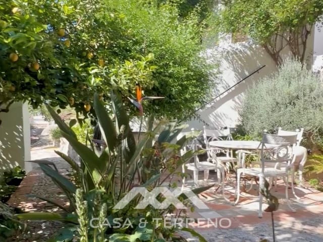 6 soverom Hus til salgs i Comares med svømmebasseng - € 799 000 (Ref: 9888757)
