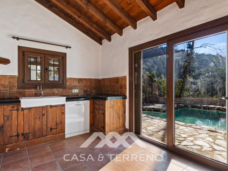 Chalet de 3 habitaciones en Arenas en venta con piscina - 462.000 € (Ref: 9890087)