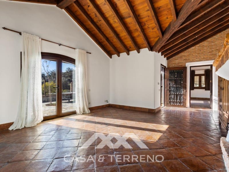 Chalet de 3 habitaciones en Arenas en venta con piscina - 462.000 € (Ref: 9890087)