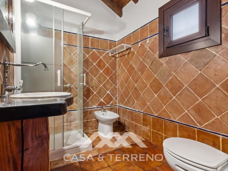 Chalet de 3 habitaciones en Arenas en venta con piscina - 462.000 € (Ref: 9890087)