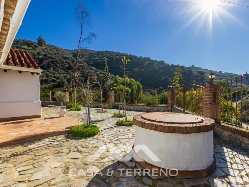 Chalet de 3 habitaciones en Arenas en venta con piscina - 462.000 € (Ref: 9890087)