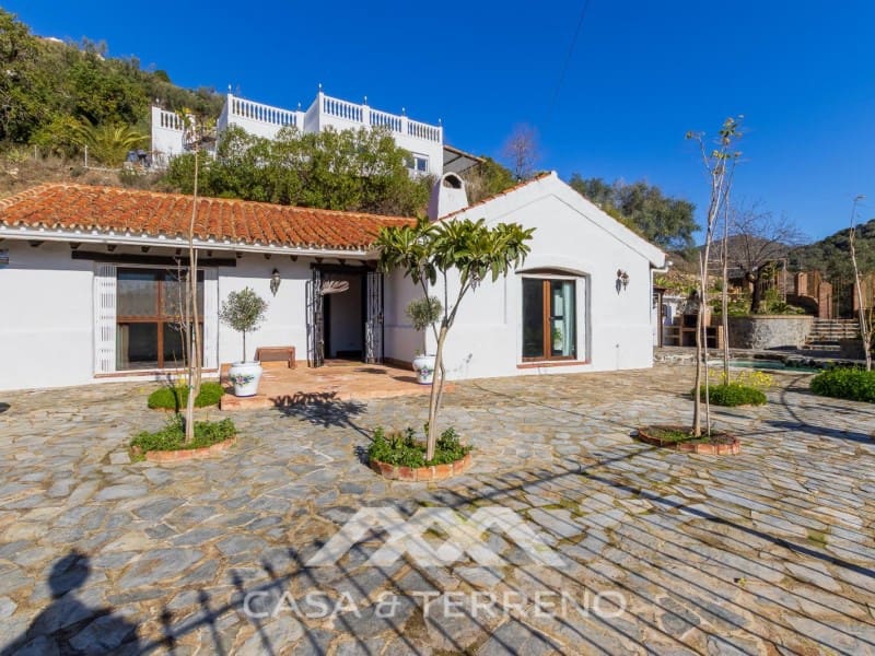 Chalet de 3 habitaciones en Arenas en venta con piscina - 462.000 € (Ref: 9890087)