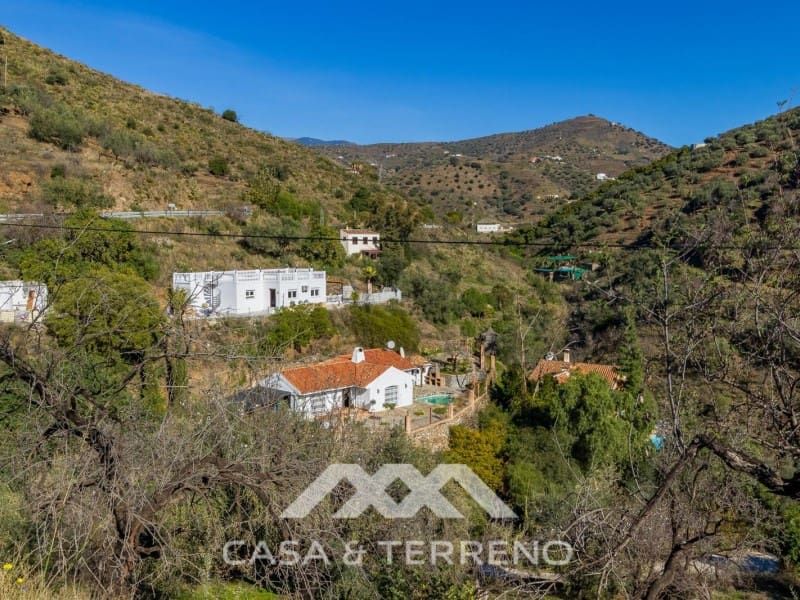 Chalet de 3 habitaciones en Arenas en venta con piscina - 462.000 € (Ref: 9890087)
