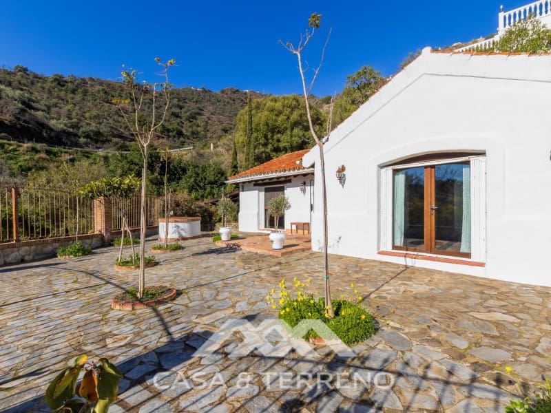 Chalet de 3 habitaciones en Arenas en venta con piscina - 462.000 € (Ref: 9890087)