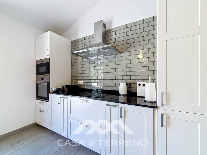 3 bedroom Villa for sale in Canillas de Aceituno with garage - € 485,000 (Ref: 9896613)