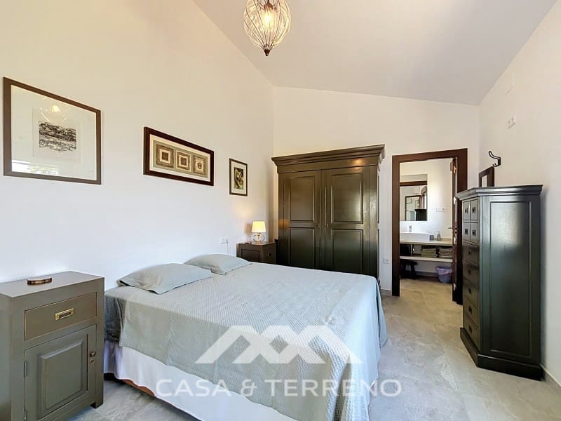 3 bedroom Villa for sale in Canillas de Aceituno with garage - € 485,000 (Ref: 9896613)