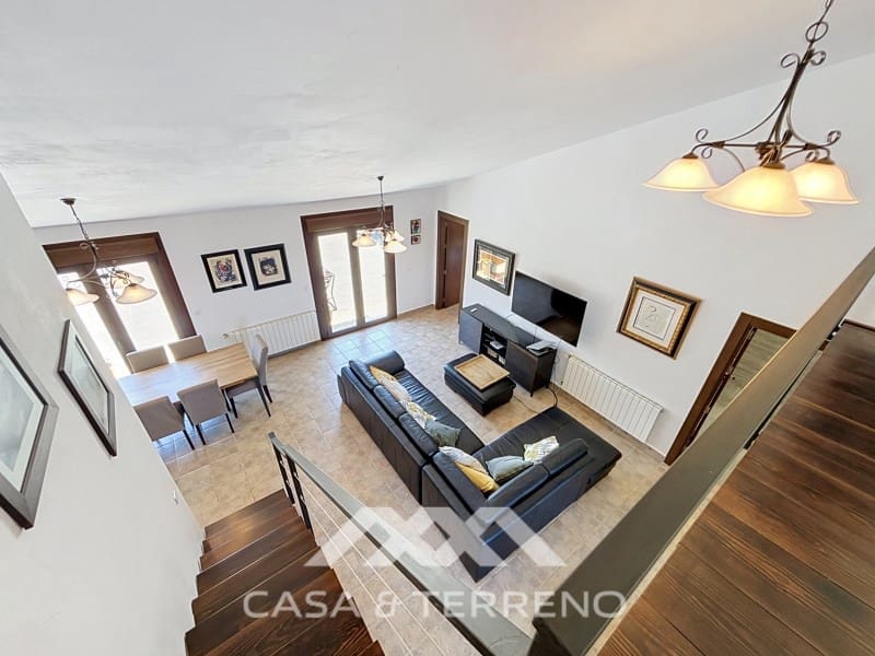 3 bedroom Villa for sale in Canillas de Aceituno with garage - € 485,000 (Ref: 9896613)