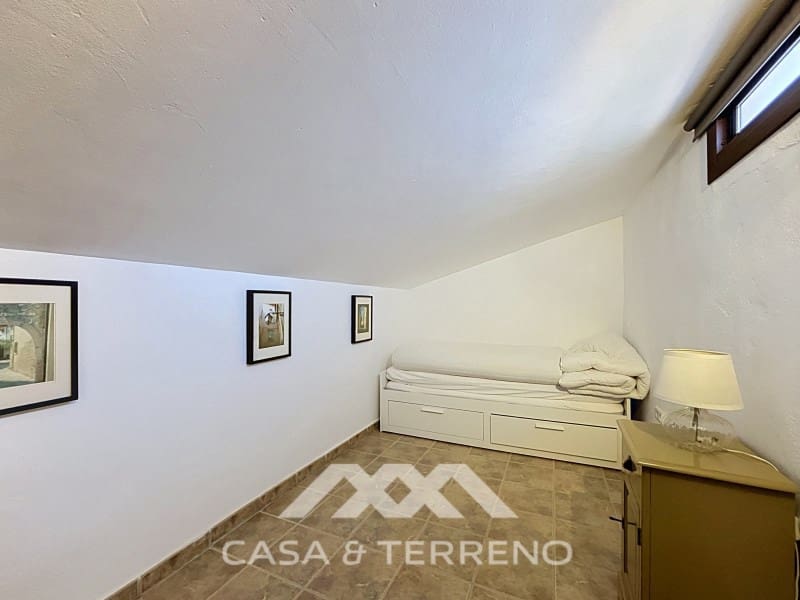 3 bedroom Villa for sale in Canillas de Aceituno with garage - € 485,000 (Ref: 9896613)
