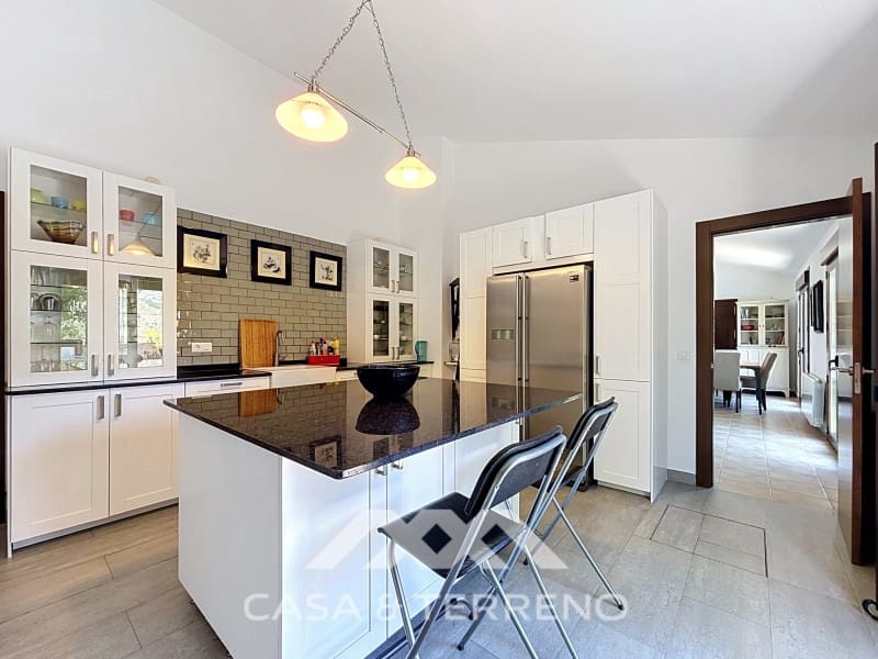 3 bedroom Villa for sale in Canillas de Aceituno with garage - € 485,000 (Ref: 9896613)